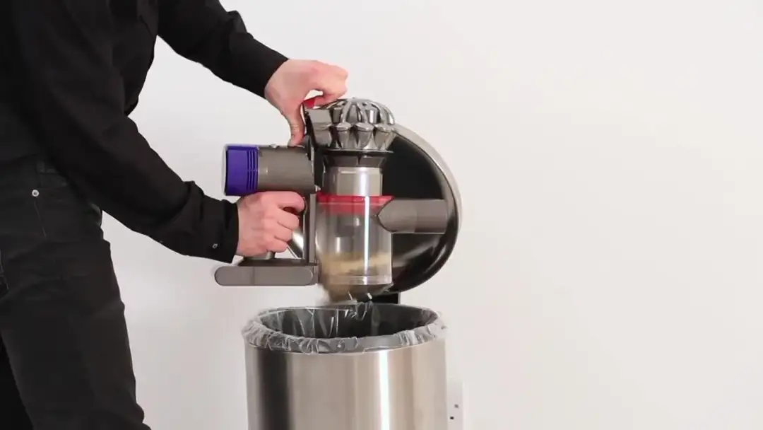 Jak skutecznie wyczyścić filtr w Dyson V15 i uniknąć problemów