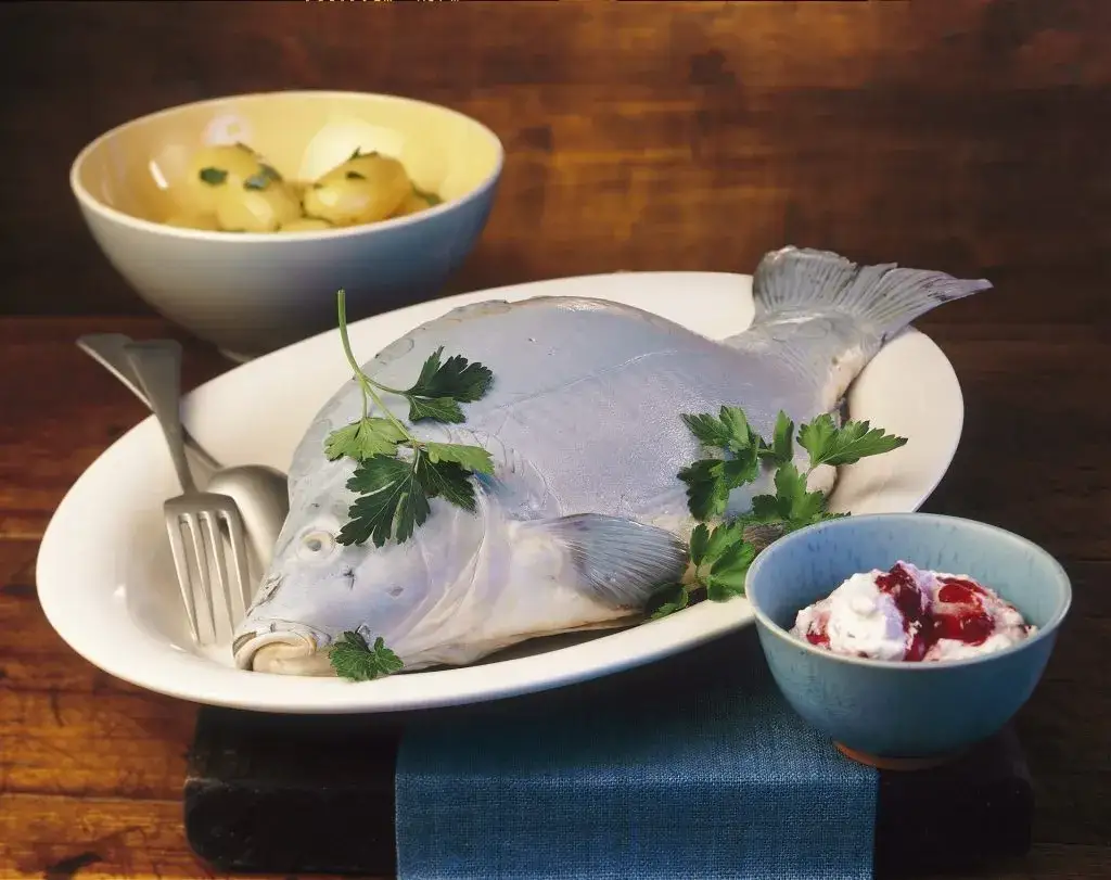Was isst man zu karpfen? Die besten Beilagen für ein Festmahl
