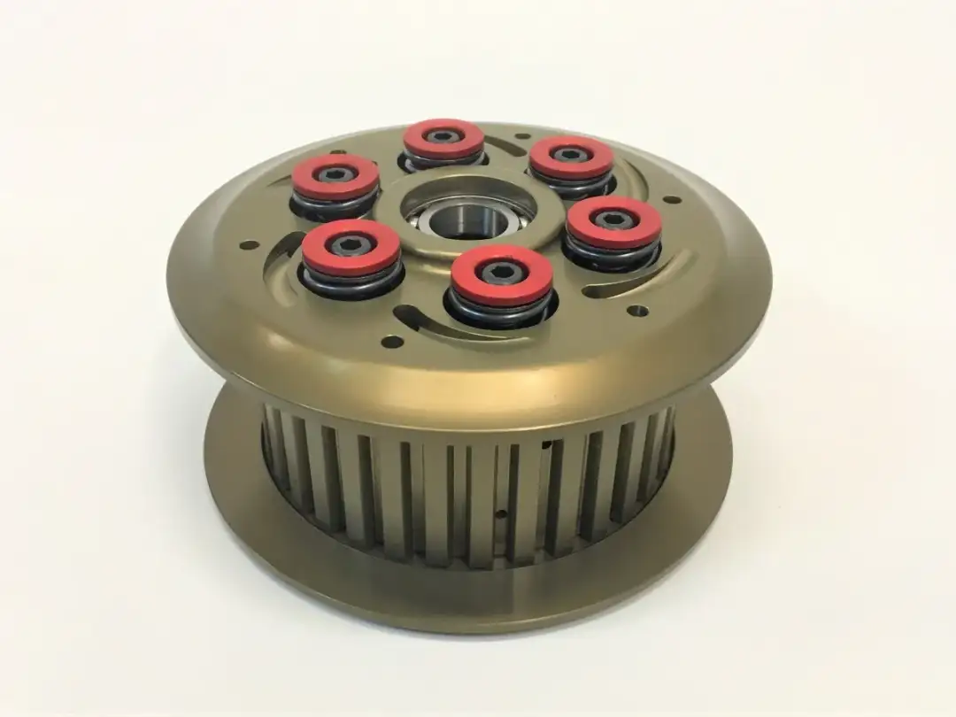 Embrague antirebote: mejora la estabilidad y seguridad en tu moto