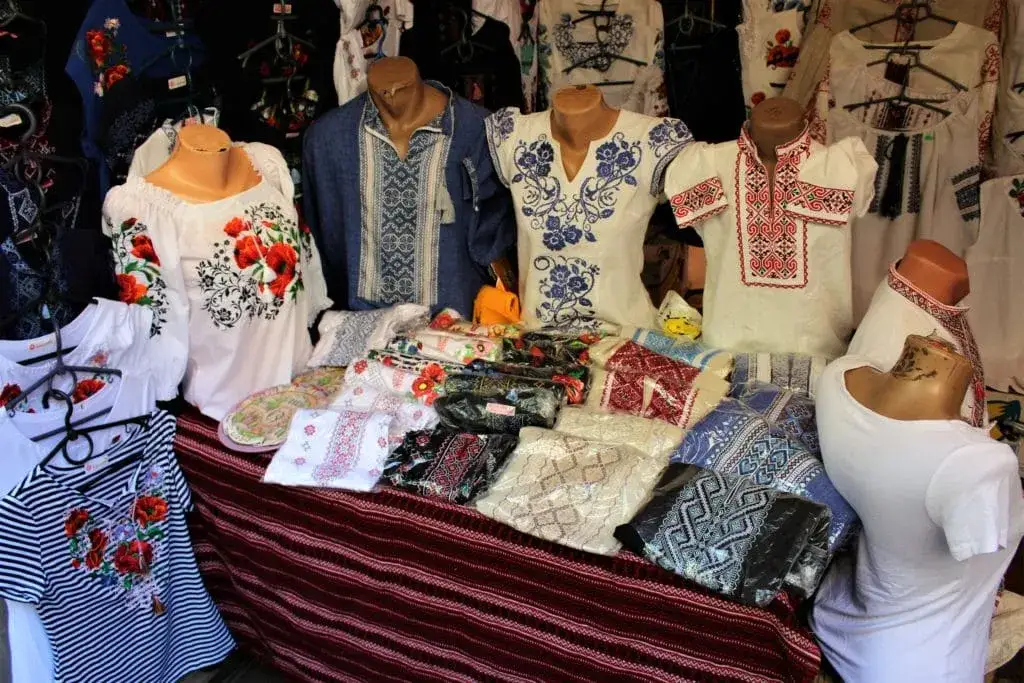 Co warto przywieźć z Ukrainy? Najlepsze pamiątki i smakołyki