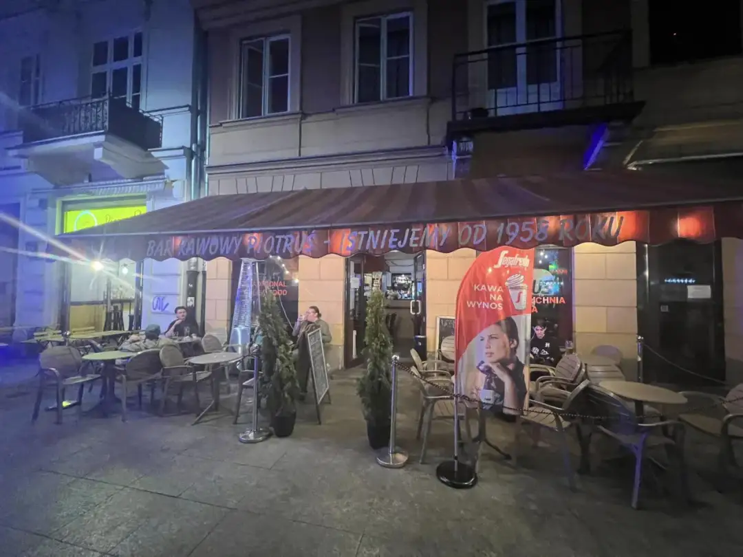 Bar u Piotra i Pawła Poznań: Kultowy schabowy, klimat, praktyczne info