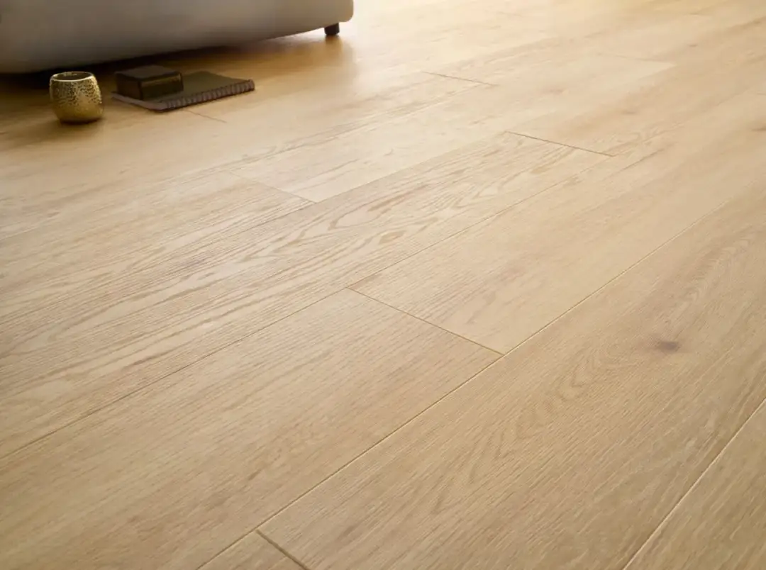 Jak położyć panele w całym mieszkaniu i uniknąć najczęstszych błędów