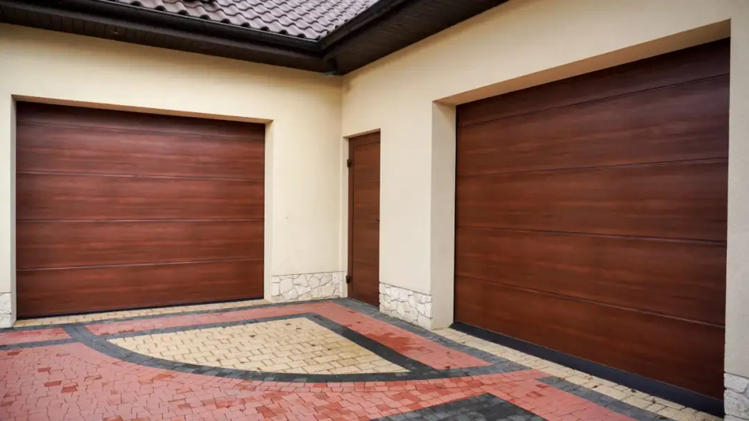 Okleina do Bramy Garażowej - Doskonałe Oklejanie Paneli Bram Garażowych