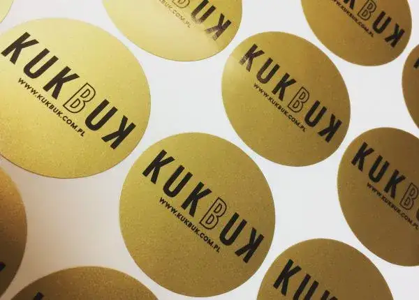 Folia do druku naklejek - wybierz najlepsze materiały i zastosowania