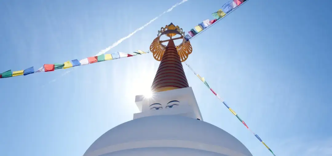 Odkryj święte miejsca buddyzmu: Twoja droga do oświecenia