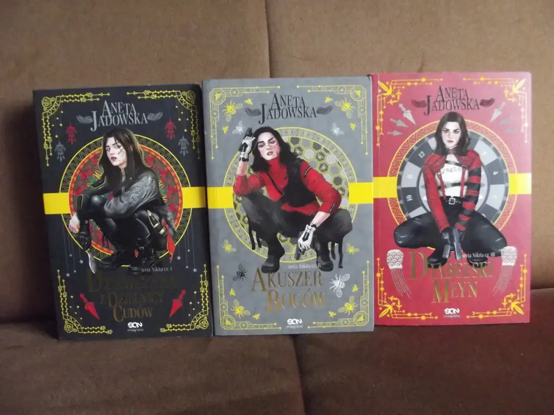  Aneta Jadowska: książki, twórczość i życiorys popularnej autorki