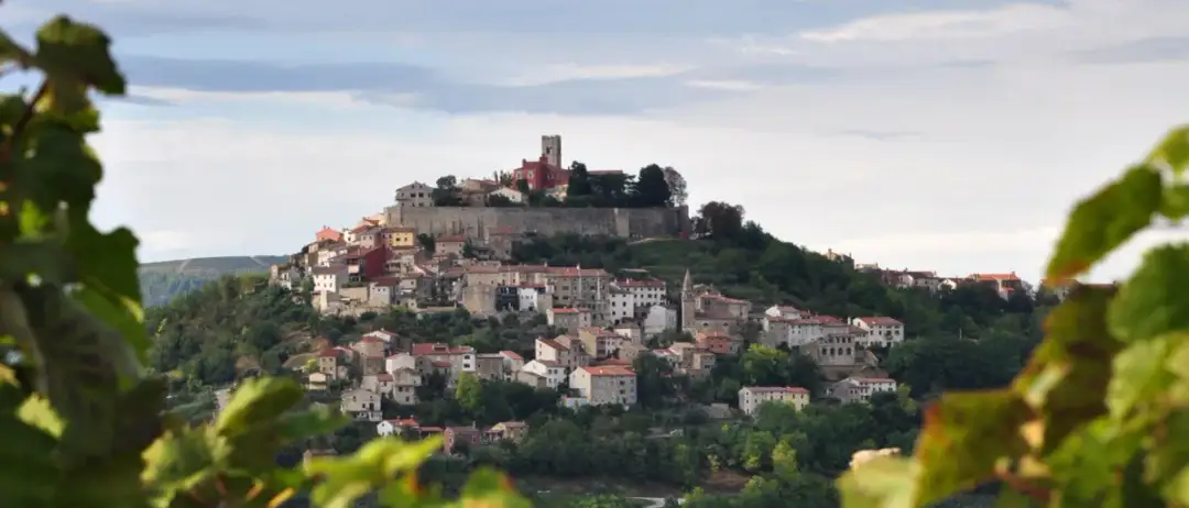Gdzie szukać noclegów w Chorwacji, aby uniknąć oszustw i przepłacania