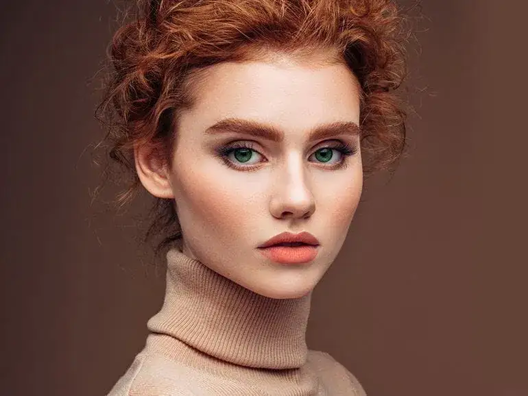 Jaki kolor włosów do jasnej cery? 5 idealnych odcieni