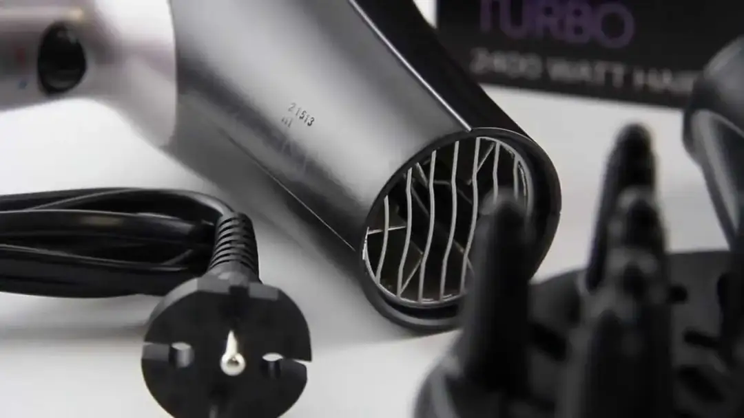 Jak rozebrać suszarkę do włosów Remington i uniknąć uszkodzeń