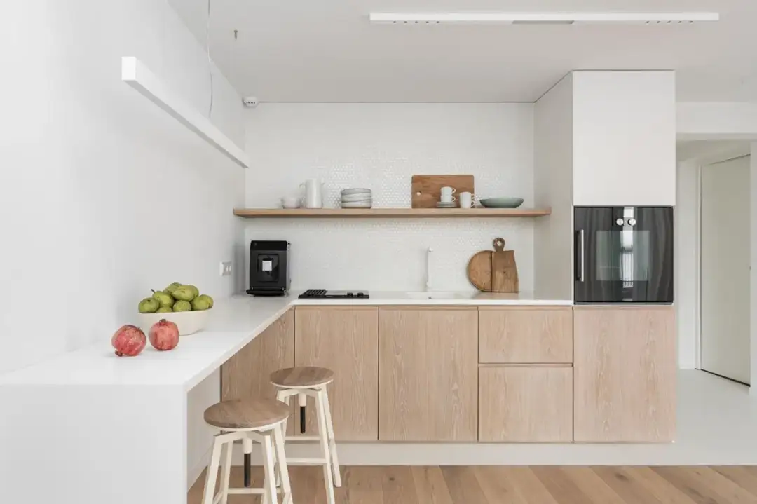 Boazeria w kuchni jakie meble – jak uniknąć błędów w aranżacji