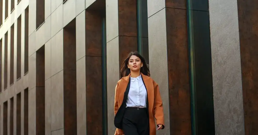 Czy na rozmowę kwalifikacyjną zabrać CV? Oto, co musisz wiedzieć