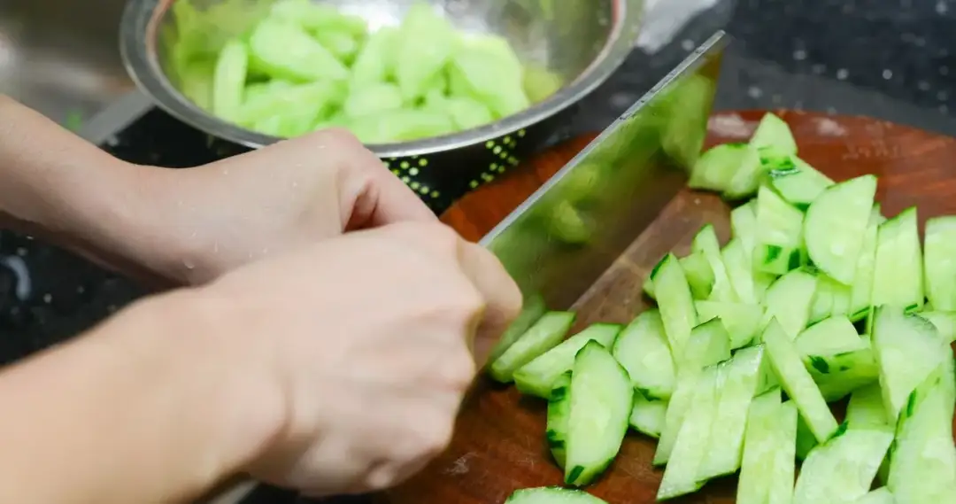 Czy ogórek zielony ma niski indeks glikemiczny? Wpływ na cukier i zdrowie