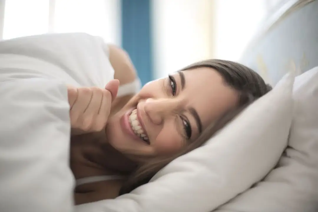 Maska na noc: Jak maksymalnie wykorzystać czas snu dla skóry?