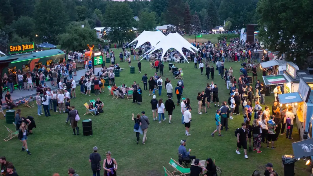 Ile kosztuje bilet na koncert Bedoesa? Sprawdź ceny i opcje biletów