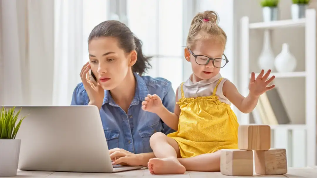 Czy na urlopie wychowawczym można pracować na umowę zlecenie bez obaw?