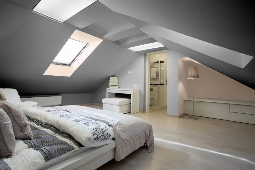 Najlepszy kolor do sypialni na poddaszu: sprawdzone rozwiązania 2025