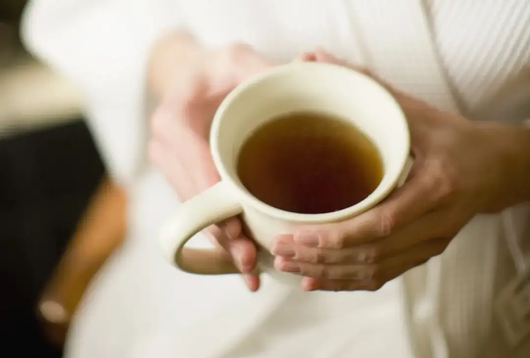 Biegunka? Te herbaty szybko postawią Cię na nogi! Poradnik.