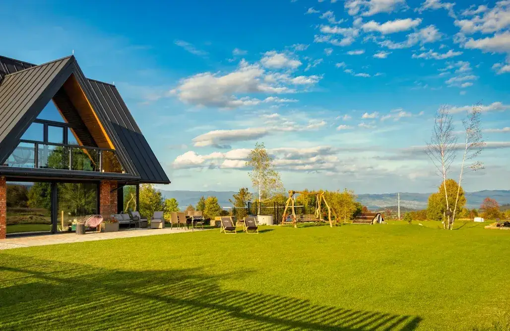 Bacówka w Białce Tatrzańskiej: Luksusowy domek czy prawdziwy oscypek?