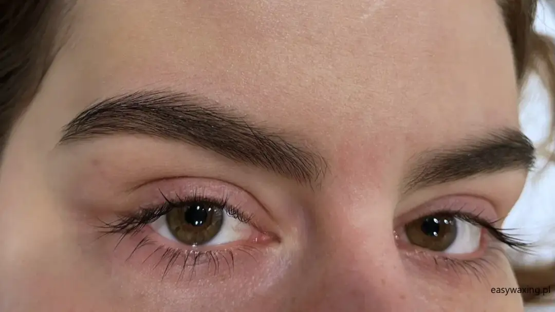 Henna a alergia: Czy Twoje brwi są bezpieczne? Sprawdź!