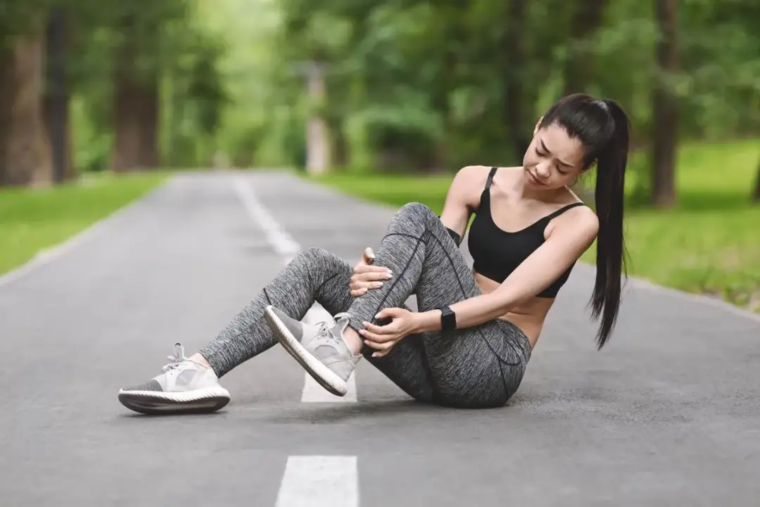 Czy można biegać z zakwasami? Bezpieczne wskazówki i porady