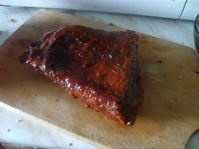 Jak przewieźć pieczone mięso bez lodówki i uniknąć zepsucia