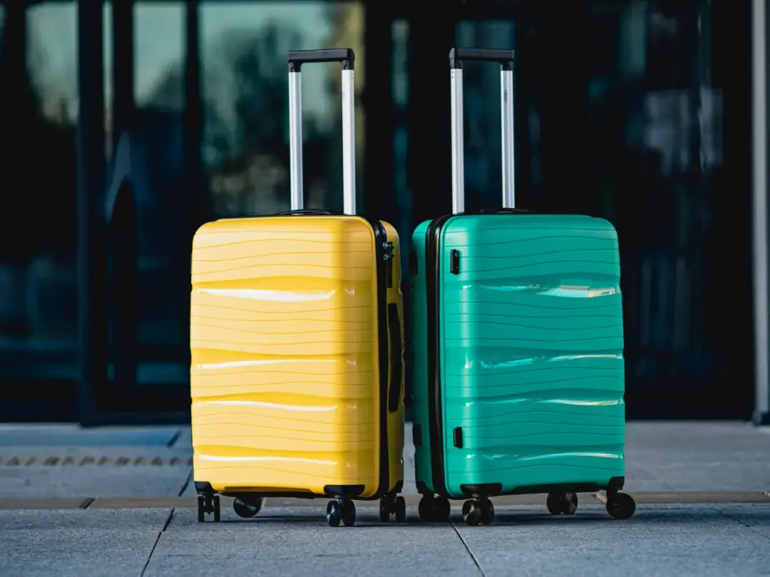 Jakie najlepsze walizki wybrać, aby uniknąć problemów w podróży