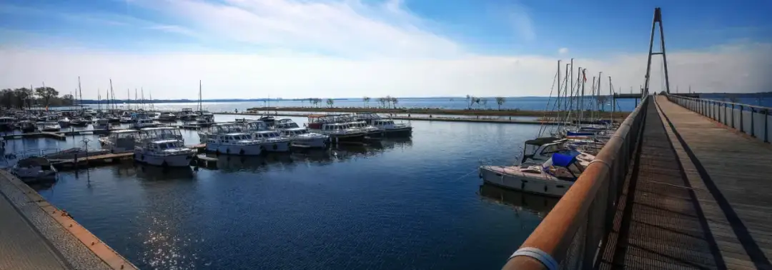 Gdzie zjeść w Giżycku? Odkryj najlepsze lokale na Mazurach