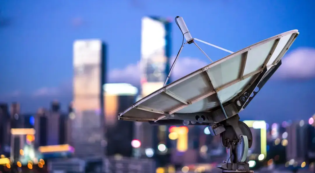 Jak działa antena? Odkryj tajniki jej działania i zastosowania