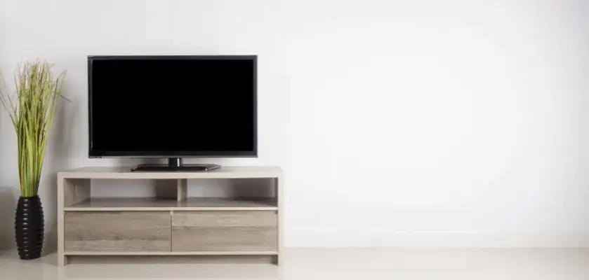 Jaka wielkość TV do salonu? Kluczowe zasady wyboru idealnego rozmiaru