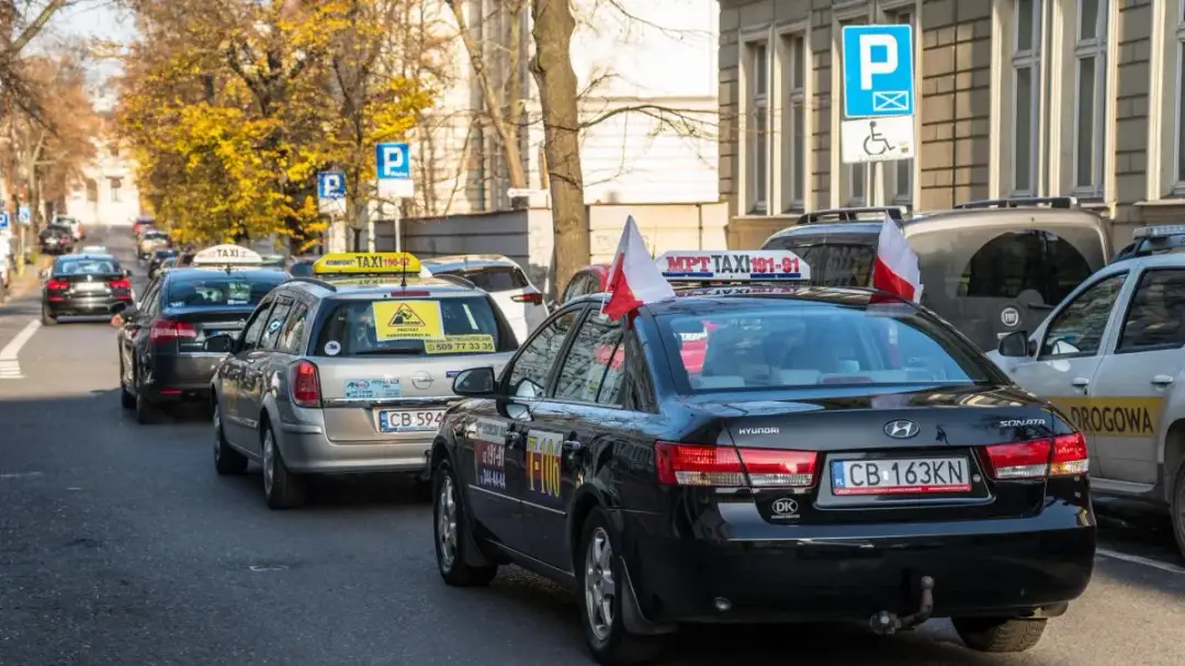 Ile kosztuje taxi z Bydgoszczy do Torunia? Sprawdź najniższe ceny!