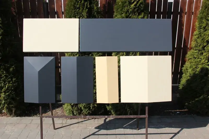 Daszki na murki z blachy: ochrona i estetyka ogrodzenia