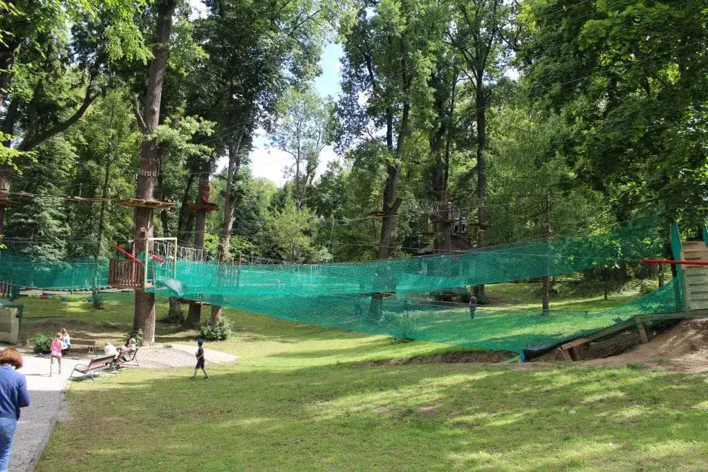 Najlepsze atrakcje w Bystrej dla rodzin i miłośników przygód Najlepsze atrakcje w Bystrej dla rodzin i miłośników przygód