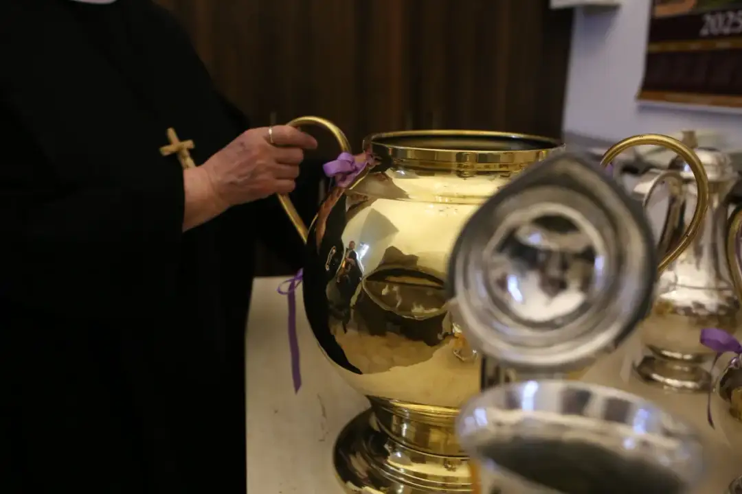 Jaką moc ma krzyżmo? Święty olej: właściwości i jego znaczenie