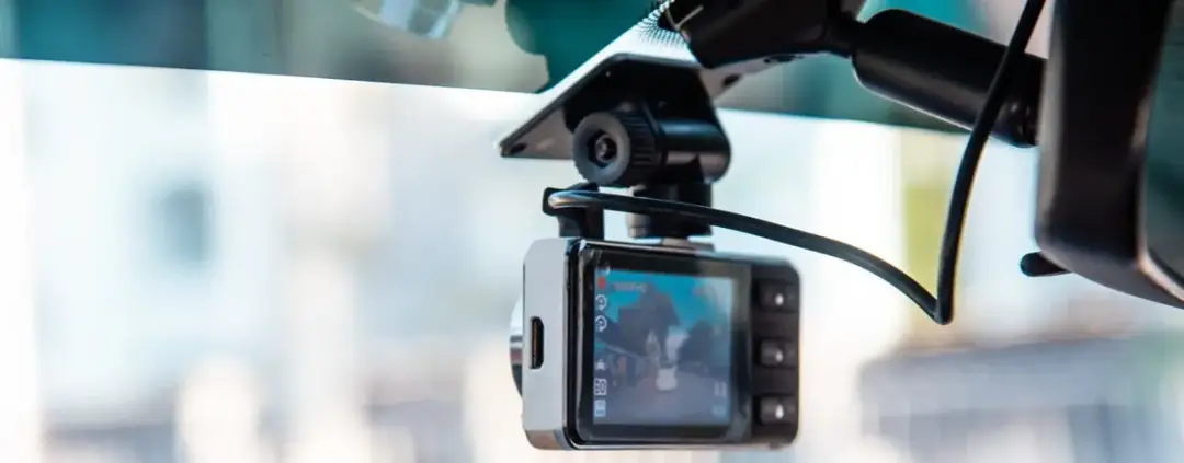 Jaka kamera do ciężarówki? Wybierz idealną i uniknij kar!