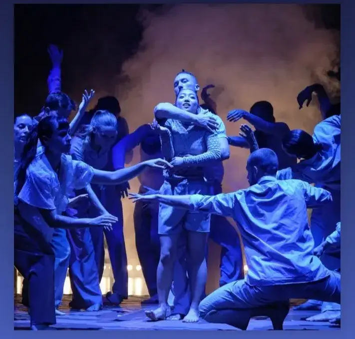 Czy słowo teatr ma tylko jedno znaczenie? Odkryj jego różnorodność