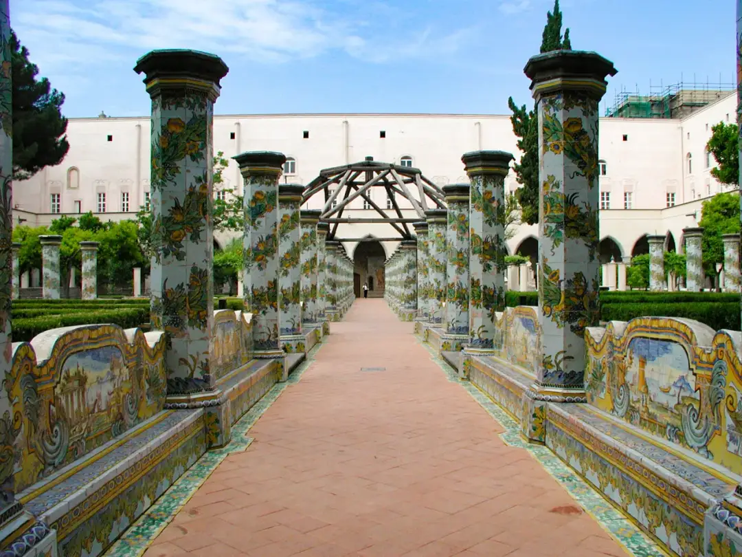 Napoli: Guida Completa Attrazioni, Consigli e Segreti Imperdibili