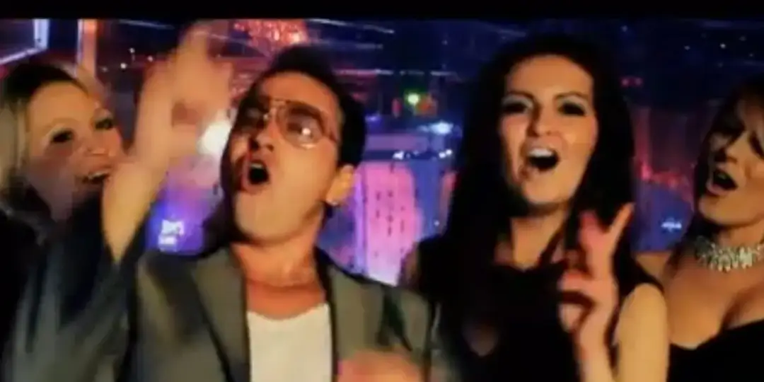 Poznaj prawdę o tym kto śpiewa ona tańczy dla mnie - historia wielkiego hitu