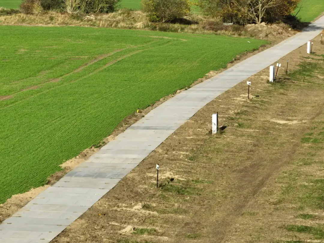 Ile kosztuje budowa drogi dojazdowej? Poznaj ceny i czynniki