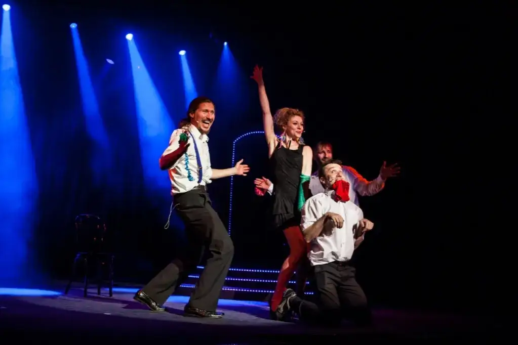 Kabaret Rafała Kmity – historia, osiągnięcia i niezapomniane występy