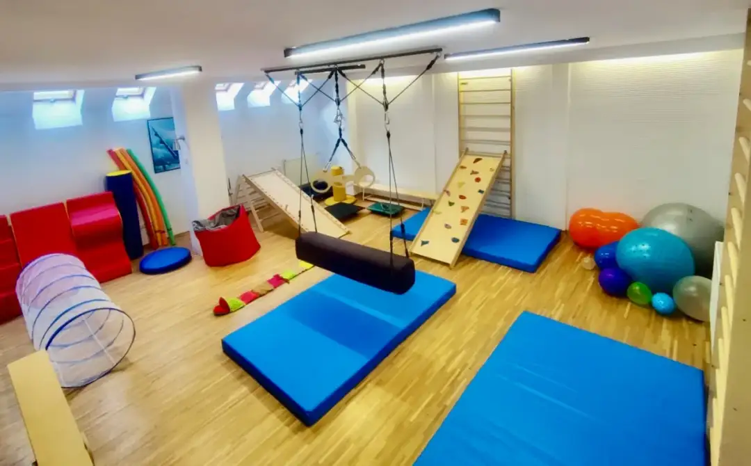 Integracja sensoryczna Warszawa: Jak wybrać najlepsze centrum?