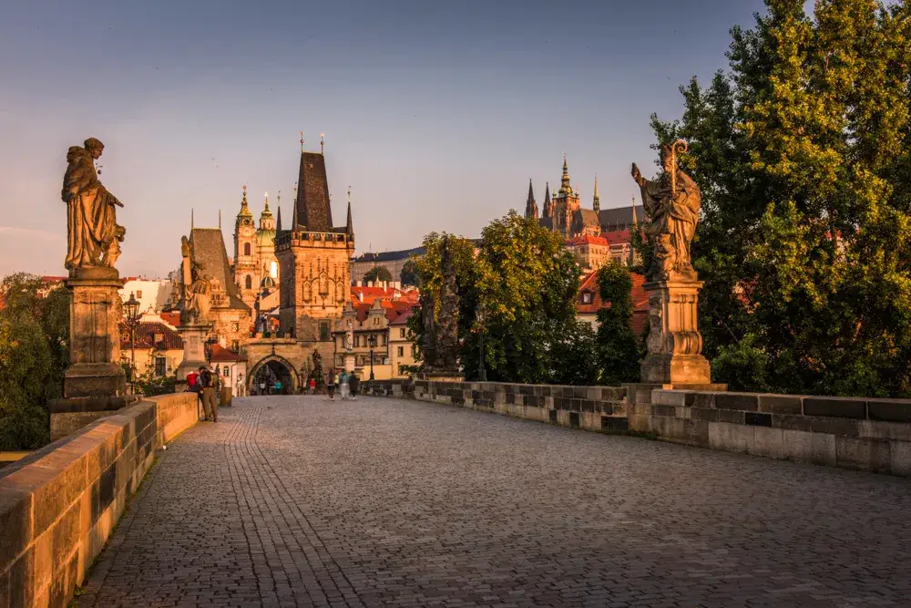 Praga: Twój przewodnik po najpiękniejszych miejscach i ukrytych perłach