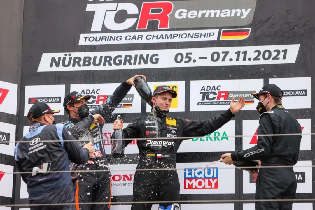 Kompleksowe statystyki Championship: wyniki, drużyny i zawodnicy