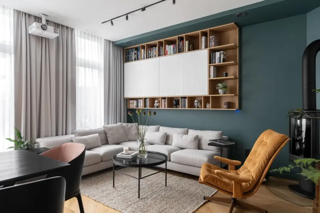 Aranżacja ściany nad kanapą: 25+ inspiracji i porad