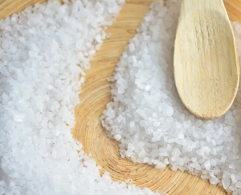 Ile soli na litr wody, solanka do mięsa, ile soli peklowej na litr wody