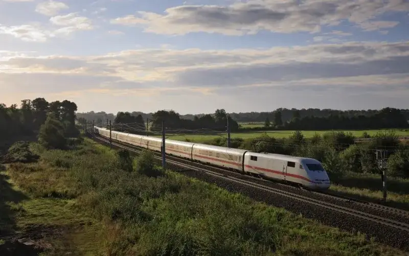 Ile jedzie pociąg z Warszawy do Berlina? Sprawdź czas i rozkład!