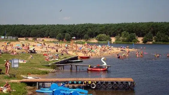 Najlepsze atrakcje w Cedzynie: co warto zobaczyć nad Zalewem