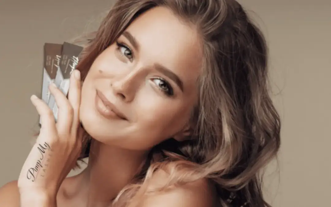 Tych farbek do brwi używają stylistki. Sprawdź dlaczego!