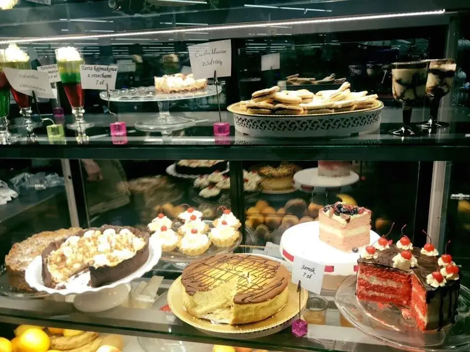 Gdzie zjeść w Węgierskiej Górce? Odkryj najlepsze miejsca na posiłek