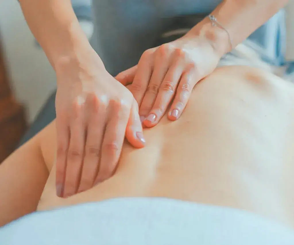 Czym jest rehabilitacja ambulatoryjna? Kluczowe informacje i wymagania