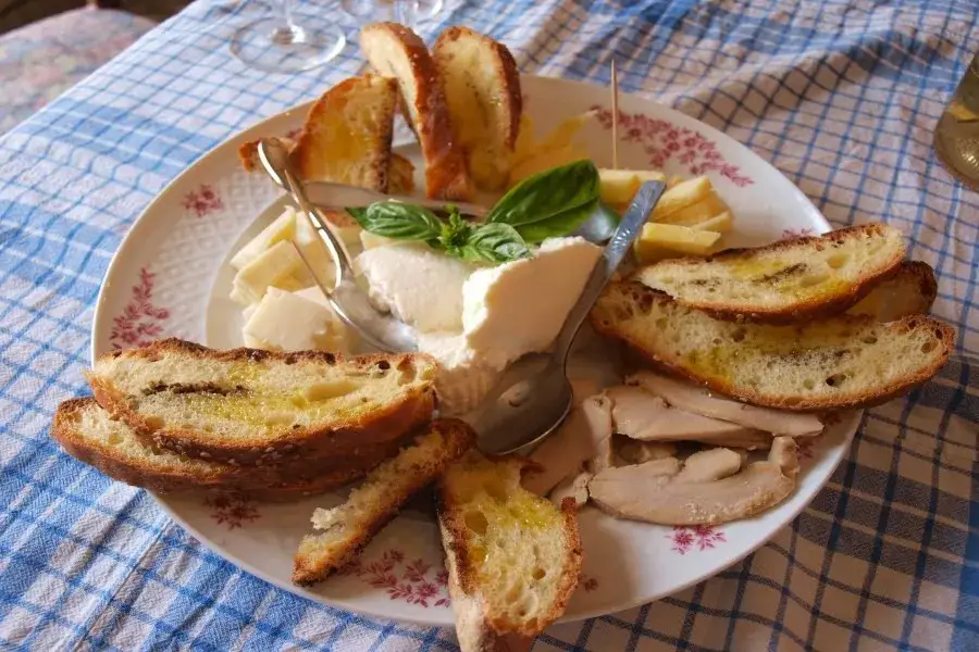 Gdzie zjeść w Trapani? Najlepsze miejsca na pyszne jedzenie